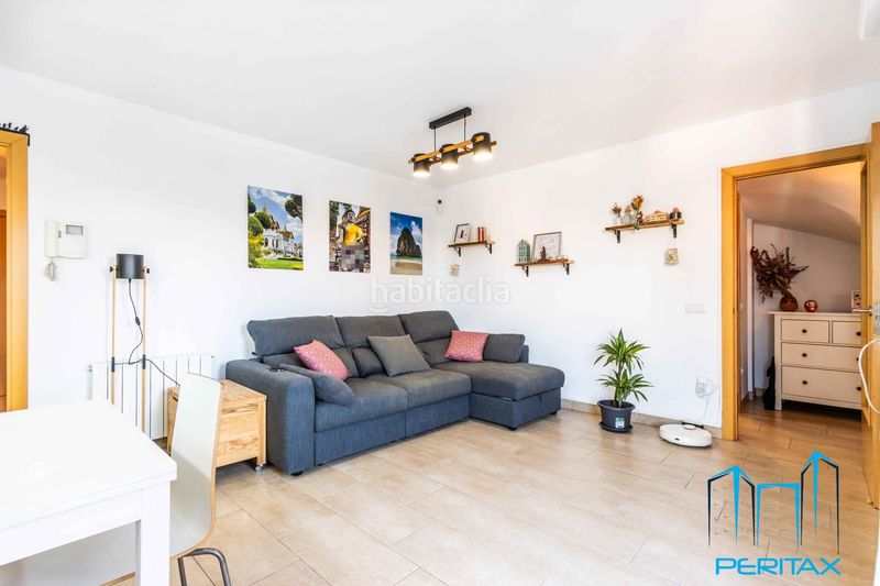 Foto c6bbafc5-1af4-480f-83f9-ac99e63db65c. Penthouse with heating parking in Covadonga Sabadell