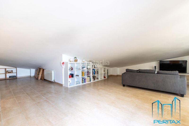 Foto df432138-60e6-472e-b202-6f5a703bd23b. Penthouse with heating parking in Covadonga Sabadell
