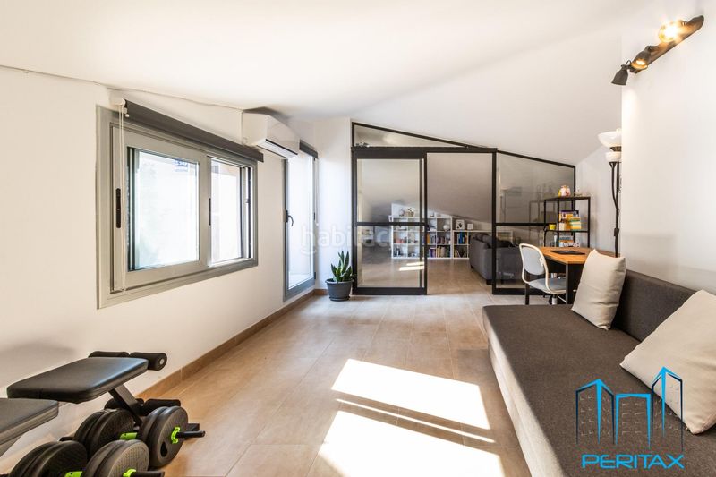 Foto f006a426-b90a-4c56-8fec-9e23ebaedeb2. Penthouse with heating parking in Covadonga Sabadell