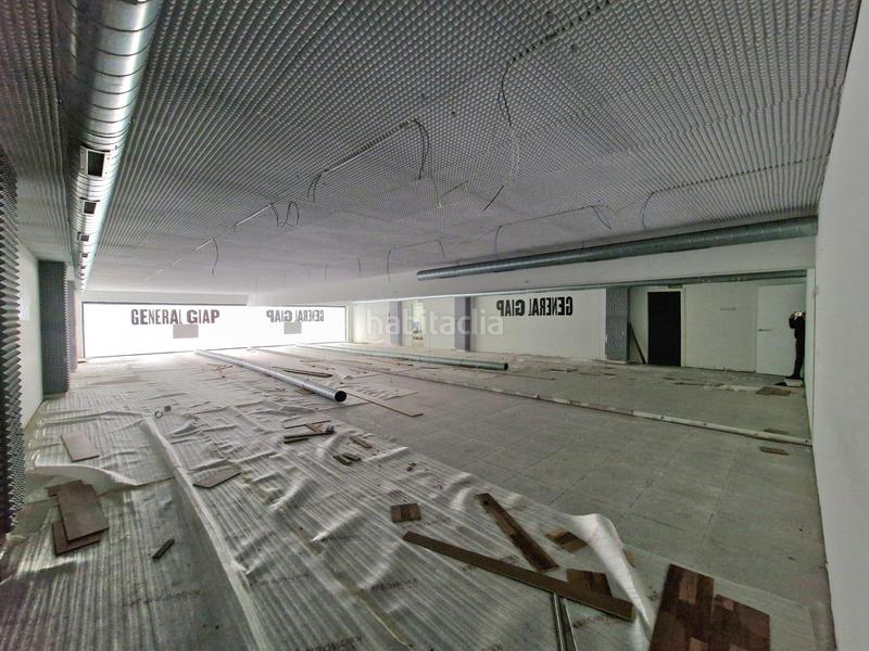 Foto c6f7a9ec-cd48-481c-819e-5ec36433efd8. Alquiler local comercial en El Coll Sant Cugat del Vallès