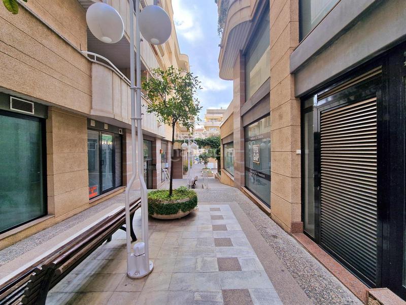 Foto dff939c6-a6d5-4fd0-a648-97b1fbffe08a. Rent business premise in El Coll Sant Cugat del Vallès