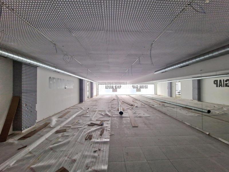 Foto fb78f1ce-c0b4-4691-b566-4a3767163be7. Alquiler local comercial en El Coll Sant Cugat del Vallès