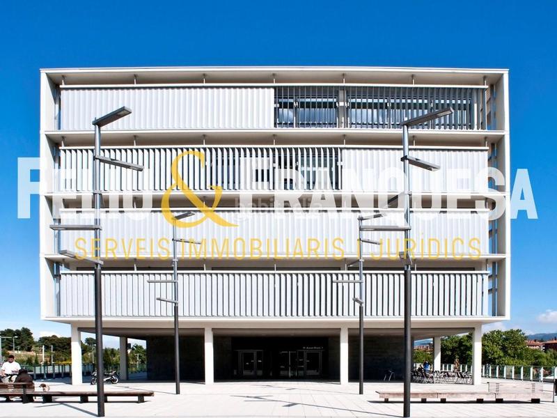 Foto 6b9b8787-bbab-48e8-9d8f-c3809670c14b. Posto auto in Turó de Can Mates Sant Cugat del Vallès