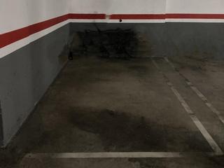 Lloguer Aparcament cotxe  De josep tarradellas. Plaza de aparcamiento en venta en can mates