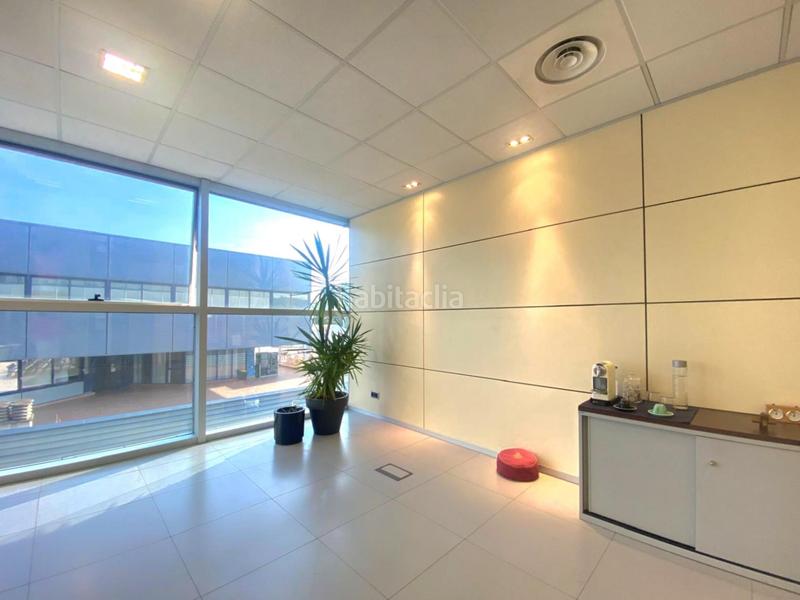 Foto 7e54e01c-9a63-42b7-aac7-6817cd01ab3e. Rent office space with heating in Roquetes-Can Magí Sant Cugat del Vallès