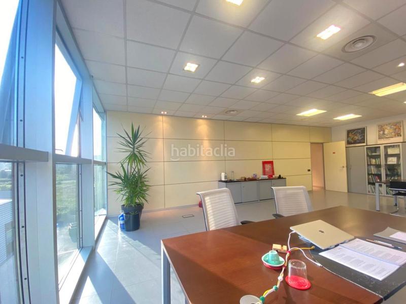Foto fa0e698e-4996-4c5a-a464-6f6f374b16e3. Rent office space with heating in Roquetes-Can Magí Sant Cugat del Vallès