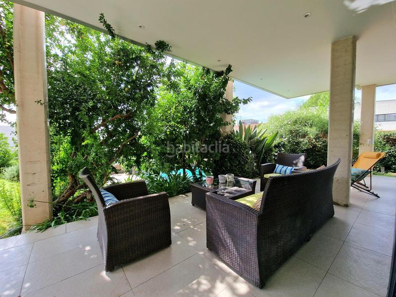 Foto 29d150f0-ed08-4905-94cb-2b48e5941b7f. Casa amb calefacció aparcament piscina a Turó de Can Mates Sant Cugat del Vallès