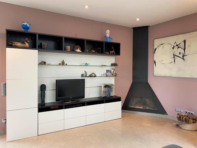 Foto 4a801fdc-b61d-45cc-84e2-989f00d6cefe. Casa amb calefacció aparcament piscina a Turó de Can Mates Sant Cugat del Vallès