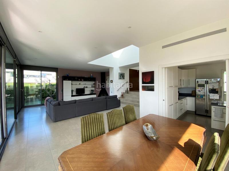 Foto 54000af3-3a0a-4365-a3b7-60d6b86ada39. Casa amb calefacció aparcament piscina a Turó de Can Mates Sant Cugat del Vallès