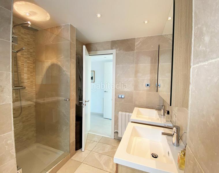 Foto 63cc1173-9ee2-4782-a5c5-bb5432a8bd0a. Casa amb calefacció aparcament piscina a Turó de Can Mates Sant Cugat del Vallès