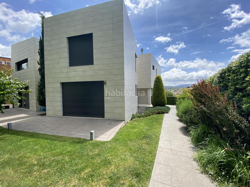 Foto 7808b5ea-c503-4641-a9a0-a6368a145363. Casa amb calefacció aparcament piscina a Turó de Can Mates Sant Cugat del Vallès
