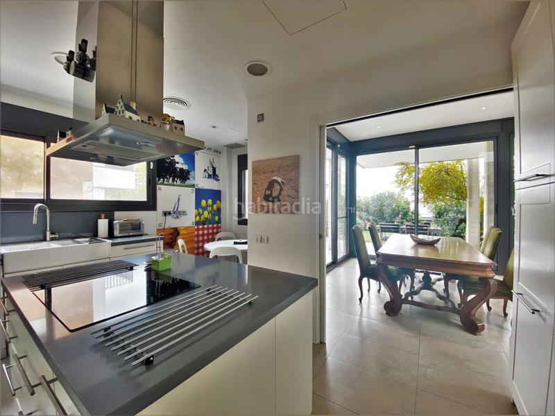 Foto ba03530d-bff4-4910-bca8-5b0e33ce4a92. Casa amb calefacció aparcament piscina a Turó de Can Mates Sant Cugat del Vallès