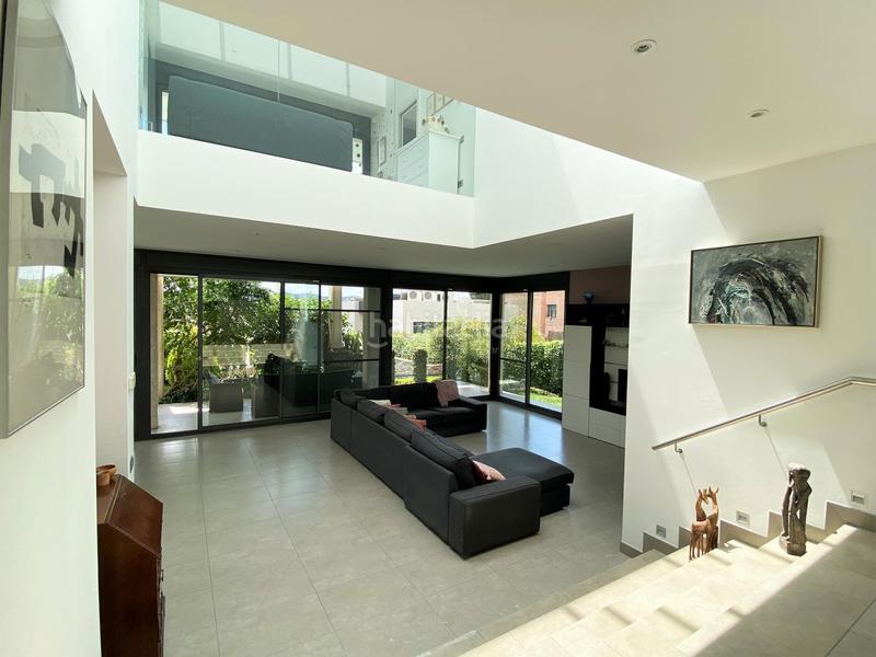 Foto d03b8ac7-76c3-430f-9b5f-68599c8ce89a. Casa amb calefacció aparcament piscina a Turó de Can Mates Sant Cugat del Vallès