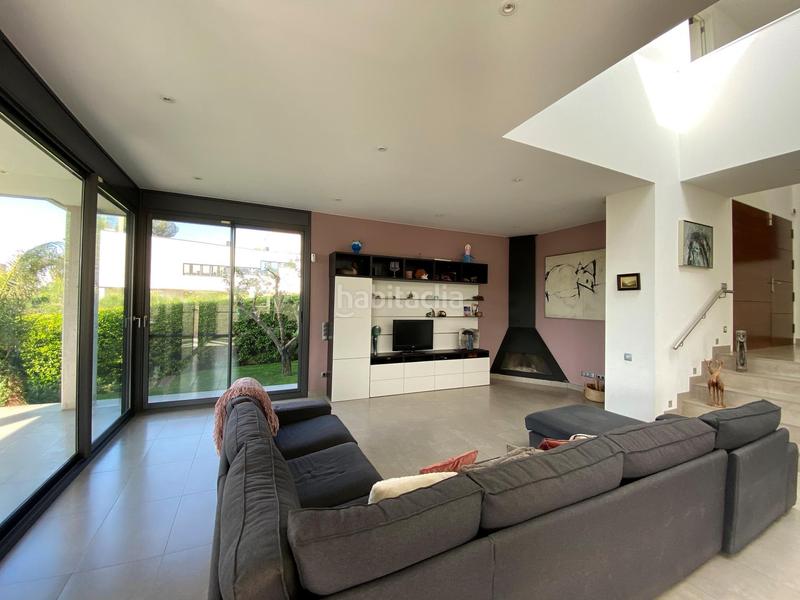 Foto d82445b9-d441-428f-bd49-7648406f6faa. Casa amb calefacció aparcament piscina a Turó de Can Mates Sant Cugat del Vallès