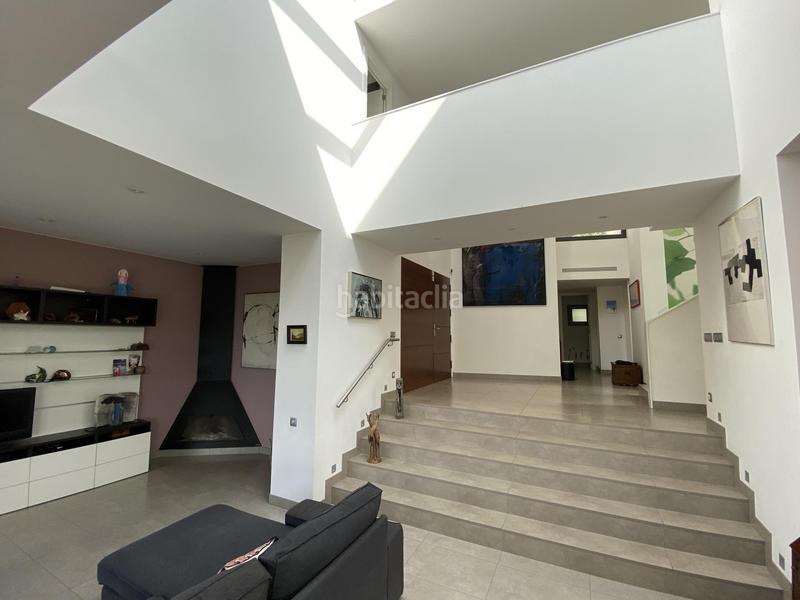 Foto df32b87b-9868-41c9-9c43-02d06aba1bfb. Casa amb calefacció aparcament piscina a Turó de Can Mates Sant Cugat del Vallès