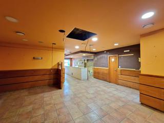 Geschäftsraum in de l'Endavallada