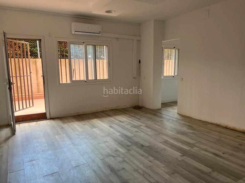 Foto 0d4cf321-91d2-46ed-b4ce-8e6fa3ba08b4. Alquiler local comercial en Mercat Rubí