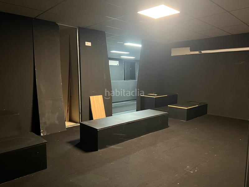 Foto 0871cf2b-d465-4250-8210-dad3458b2a32. Location local commercial dans Mercat Rubí