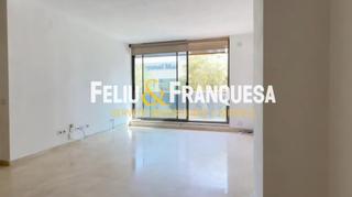 Pis  De josep pla. Apartamento con terraza y zona comunitaria premium a solo 100m d