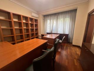Bureau à del Mestre Nicolau