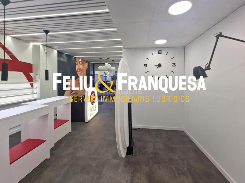 Foto b9bd62a6-1d29-45a1-8f4a-5e08a6fbeab3. Affitto locale commerciale in Centre - Estació Sant Cugat del Vallès