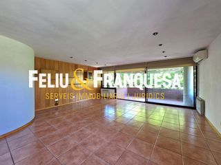 Dachwohnung  De josep vidal i granés. Ático luminoso de 3 habitaciones dobles al parc central