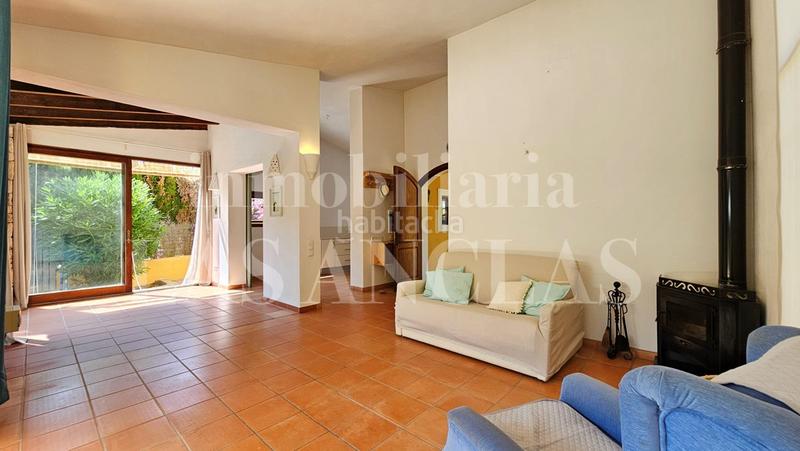 Foto a973c15d-9248-4de4-9028-2e6ea9ce7e6e. Casa acogedora casa de una planta con proyecto de ampliación andando a la playa en Santa Eulària