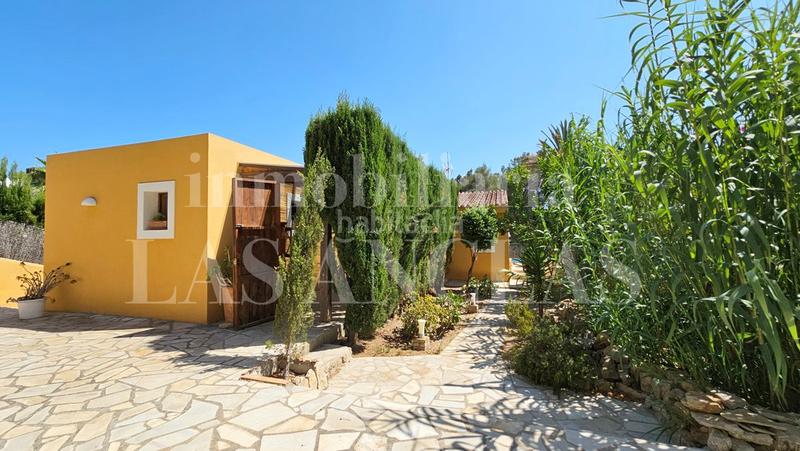 Foto 959076f4-263a-4a63-ab2d-dffc58a47b01. Casa amb piscina a Santa Eulària des riu Santa Eulària