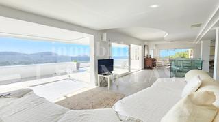 Dúplex en Can Furnet. Excepcional piso duplex de 210m con extensas terrazas y vistas a