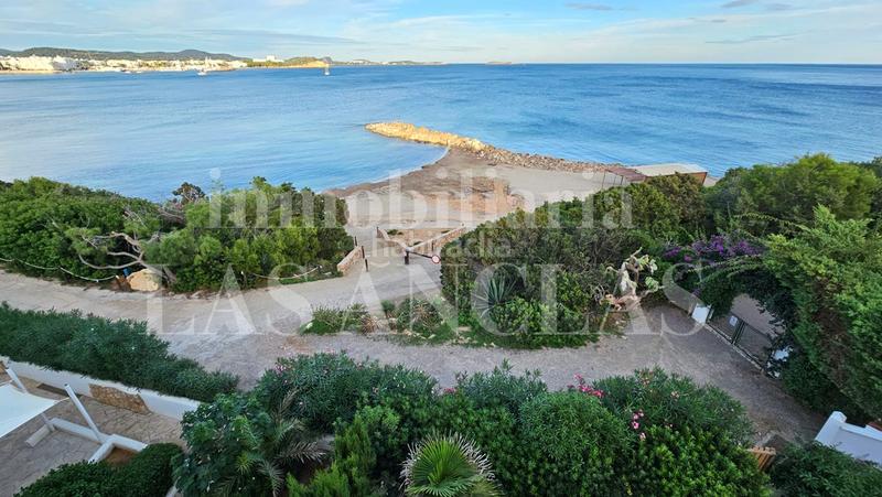 Foto c6bd1f39-881b-4b9c-8e2f-78d82bd205a9. Casa adossada amb calefacció aparcament a Santa Eulària des riu Santa Eulària