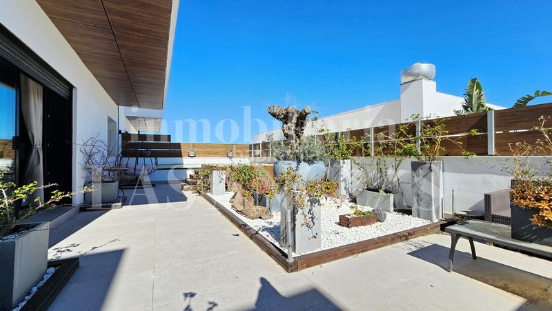 Foto 35e24e43-cec1-400e-9407-e5a67a8f8456. Casa aparellada amb calefacció aparcament piscina a Ibiza
