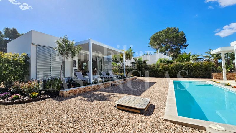Foto 5695c375-1ca1-44d7-9668-2998040972a4. Casa amb calefacció aparcament piscina a Sant Carles Santa Eulària