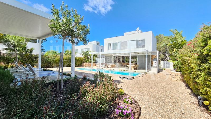 Foto ec4d4c85-53f5-40c4-b9fa-cfb658bac01e. Casa amb calefacció aparcament piscina a Sant Carles Santa Eulària