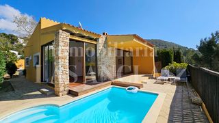 Casa a Santa Eulària des Riu. Andando a la playa! encantador bungalow con proyecto de ampliaci