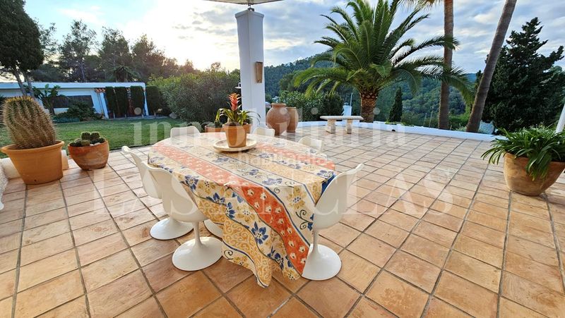 Foto c4ad7e66-2636-4143-8b90-9c66b7b1cd41. Casa pareada hermosa casa pareada de una planta con jardín cerca de la playa en Santa Eulària