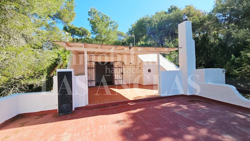 Foto e79f69a8-a6bf-4ff9-b822-ea3ecb72000a. Casa amb piscina a Santa Eulària des riu Santa Eulària