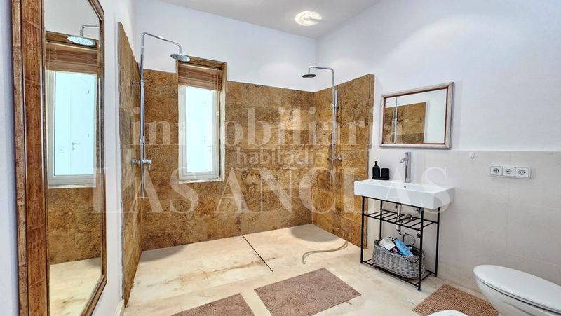 Foto 46e27e48-1e79-4e69-9b6b-03da72d8203b. Casa amb calefacció aparcament piscina a Jesús Santa Eulària