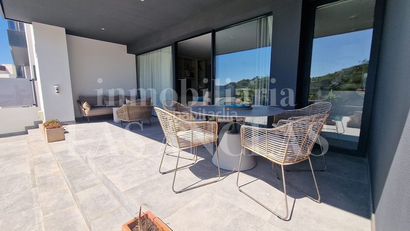 Foto 8941f2ee-1c19-41db-940c-83d543693320. Planta baixa amb calefacció aparcament piscina a Ibiza