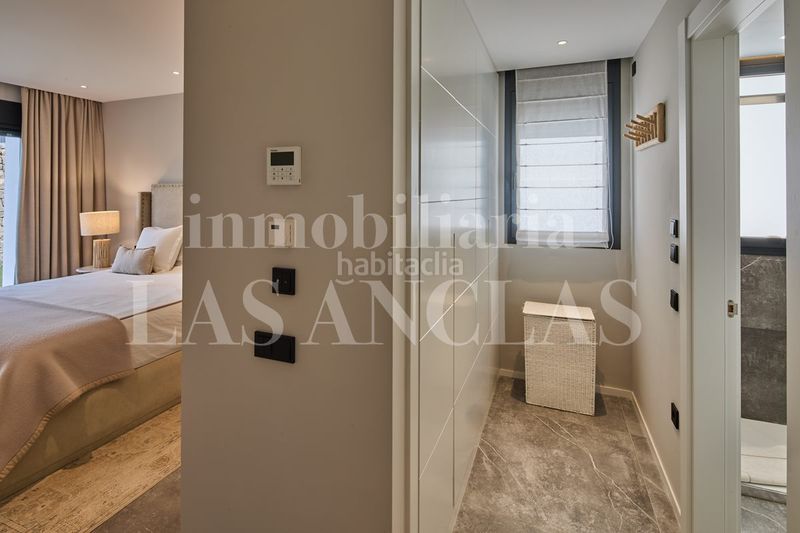 Foto 9e4e4d03-7424-43b5-8a36-da454d6350ca. Planta baixa amb calefacció aparcament piscina a Ibiza
