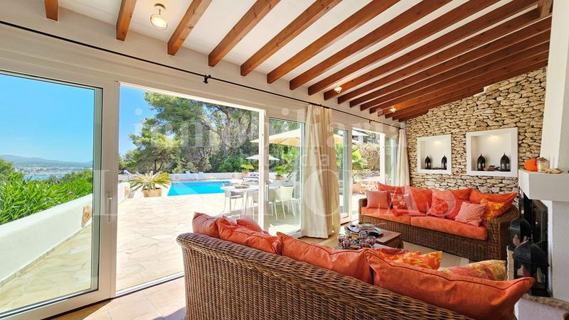 Foto 30facc65-822f-46ec-aefc-4f9ce016a765. Casa amb calefacció aparcament piscina a Santa Eulària des riu Santa Eulària