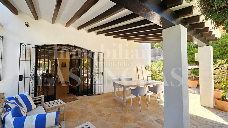 Foto 66b7a60c-c6d8-4ce5-bd79-9f505de363e8. Casa amb calefacció aparcament piscina a Santa Eulària des riu Santa Eulària