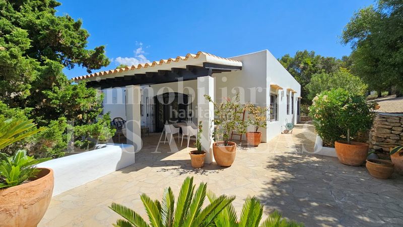Foto 81787c25-4a2b-4a03-b067-891982e0f6d9. Casa amb calefacció aparcament piscina a Santa Eulària des riu Santa Eulària