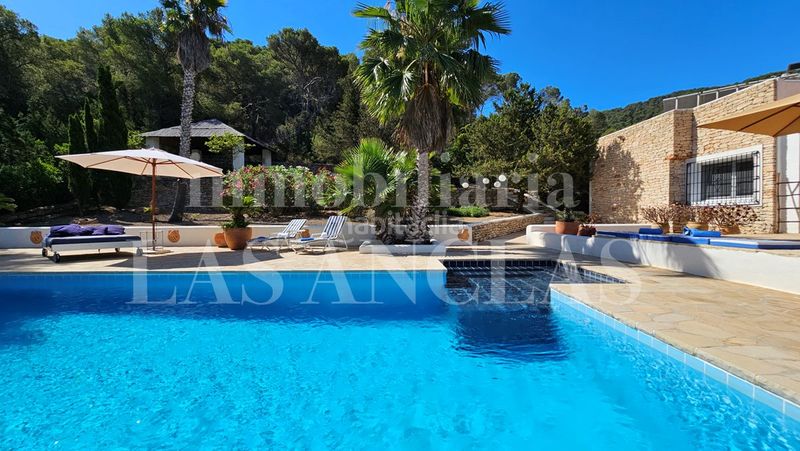 Foto 92c4aca3-4235-40a6-97a8-a12ec704129b. Casa amb calefacció aparcament piscina a Santa Eulària des riu Santa Eulària