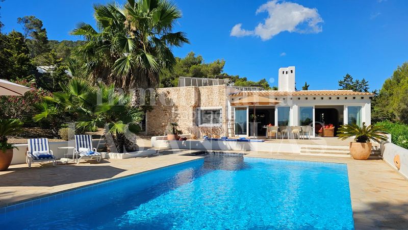 Foto dff71f39-d04f-4aa3-ab6b-9989c012e0d4. Casa amb calefacció aparcament piscina a Santa Eulària des riu Santa Eulària