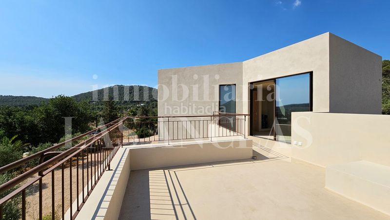 Foto be38ccd0-536f-4bf6-9845-f1fb853bc710. Casa amb calefacció piscina a Sant Carles Santa Eulària