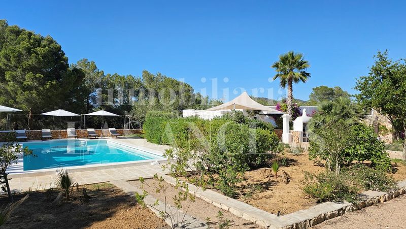 Foto 63af2493-d4d7-40f9-af06-99a001a92230. Masia amb calefacció piscina a Santa Eulària des riu Santa Eulària