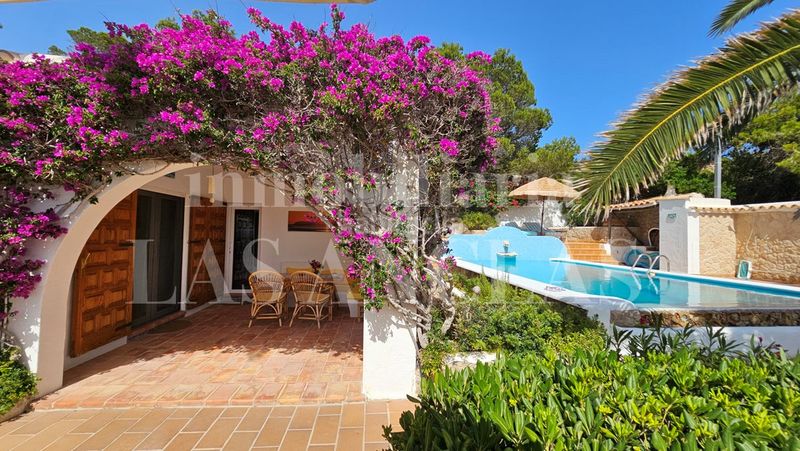 Foto 12c6bf95-48c7-45b5-ad90-70ff7f284599. Casa amb aparcament a Marina Botafoc-Talamanca Ibiza