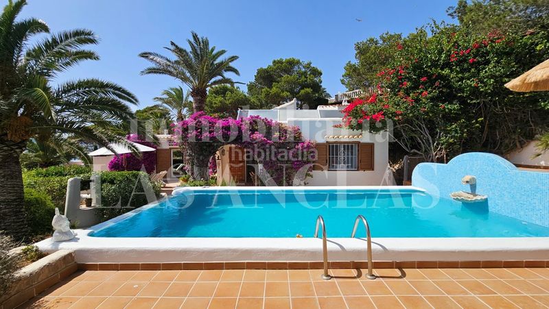 Foto 49b58762-2569-4c9f-a877-435c5fec1bdc. Casa amb aparcament a Marina Botafoc-Talamanca Ibiza