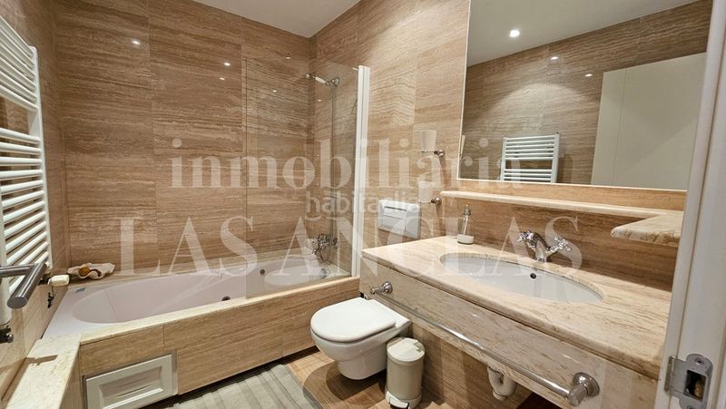 Foto 495436d9-b489-44d8-8638-2d20cf4bb5d9. Casa adossada amb calefacció piscina a Marina Botafoc-Talamanca Ibiza