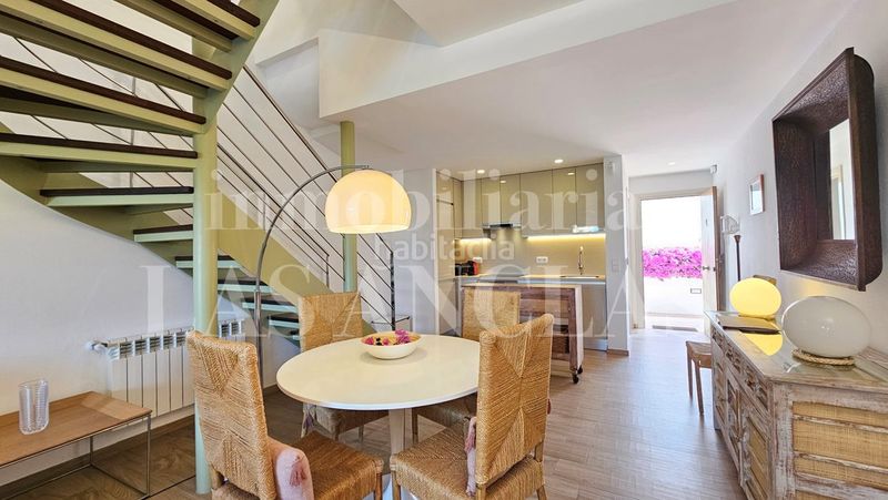 Foto a9484839-5973-4599-b6d2-49b3e944bb25. Casa adossada amb calefacció piscina a Marina Botafoc-Talamanca Ibiza